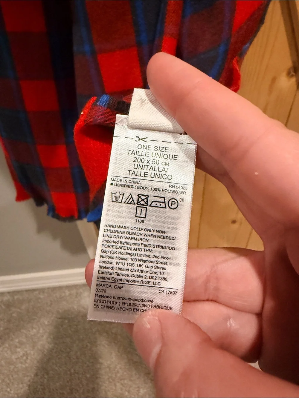 NWT GAP Recycled Cozy Scarf Red Blue Plaid Buffalo Check Fringe $29.95 One Size